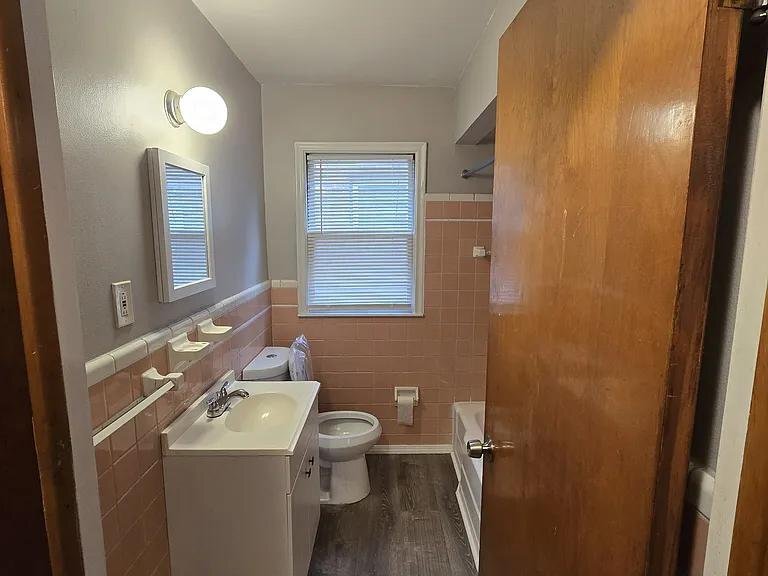 Building Photo - 18147 Runyon St