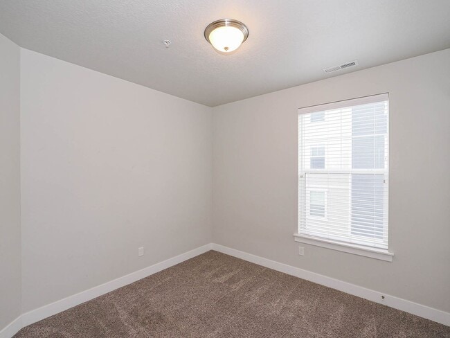 Building Photo - 14474 S Renner Ln