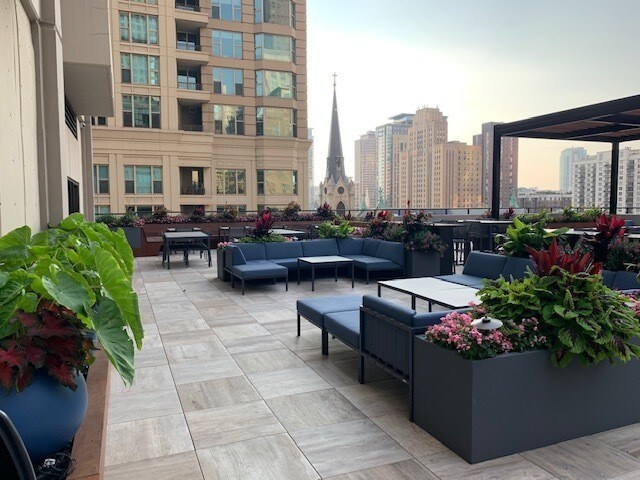 Building Photo - 30 E Huron St