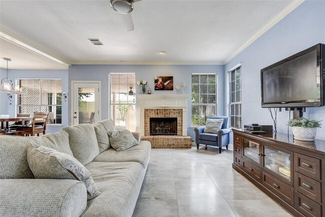 Building Photo - 1909 Springwater Dr