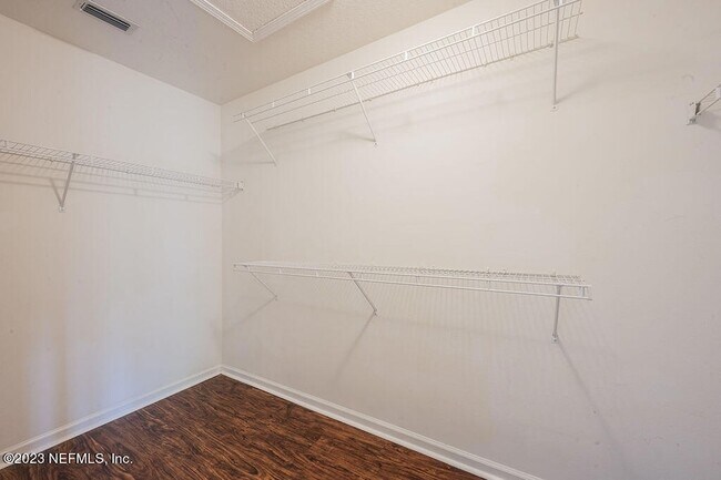 Building Photo - 7990 Baymeadows Rd E