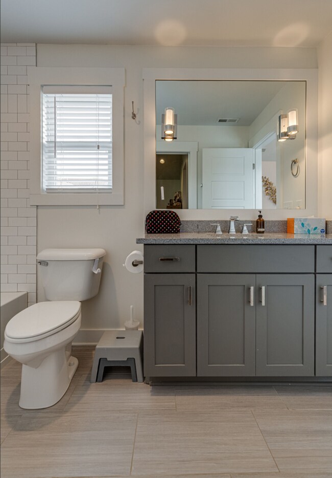 Building Photo - 2405 Chapel Ave