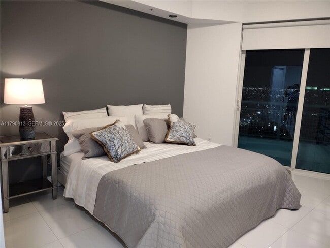 Building Photo - 60 SW 13th St