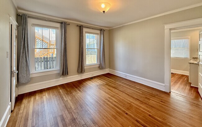 Building Photo - 107 W Geer St