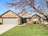 Building Photo - 10421 E 112th St S