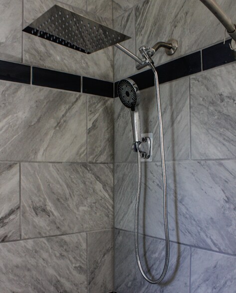 Building Photo - 720 East Harbor Dr S