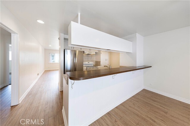 Building Photo - 2034 E Santa Clara Ave