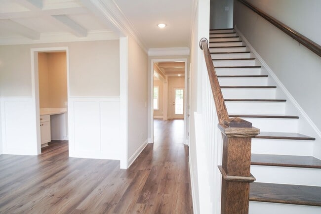 Building Photo - Beautiful 5 / 3 home in John's Landing!  Ask about our 2-year lease promotion!