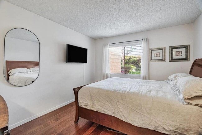 Building Photo - 247 N Capitol Ave