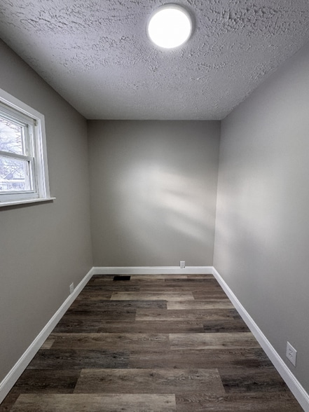 Building Photo - 615 W Columbus Ave