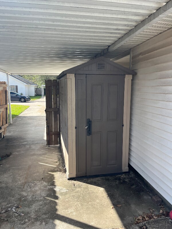 Building Photo - 16128 Monica Dr