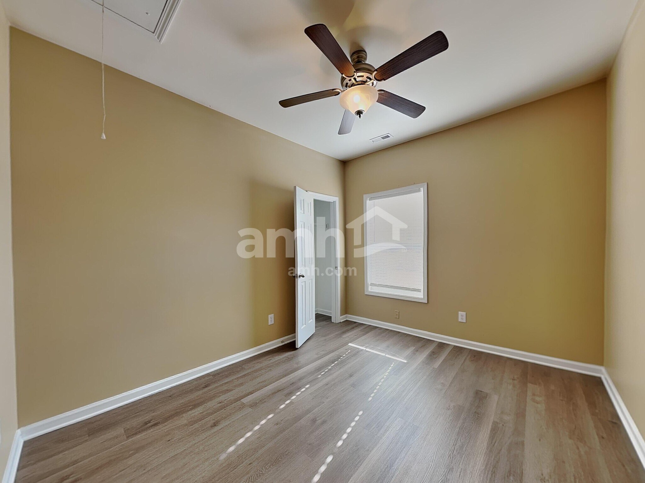 Building Photo - 6878 Coopers Hawk Trl