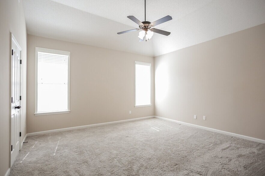 Building Photo - 4960 Bending Creek Cove