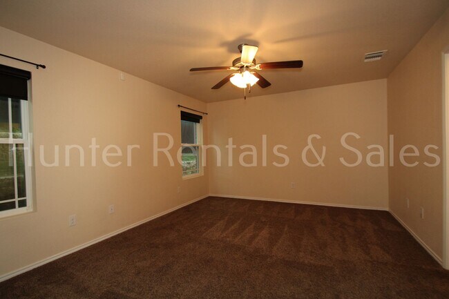 Building Photo - Beautiful 4-Bedroom, 2-Bath Home for Rent ...