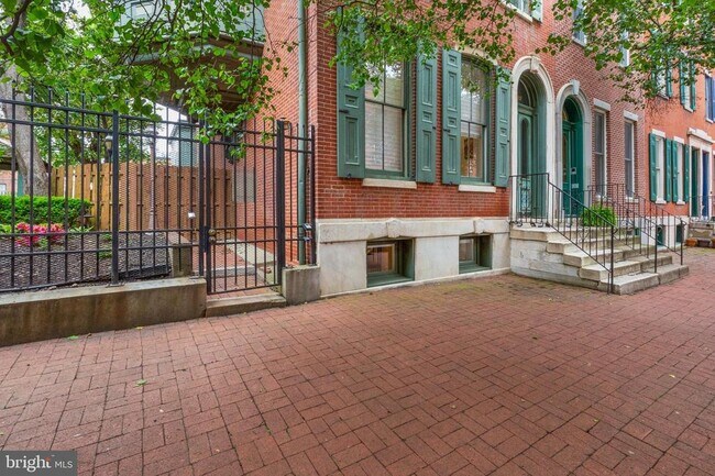 Building Photo - 1723 Wallace St