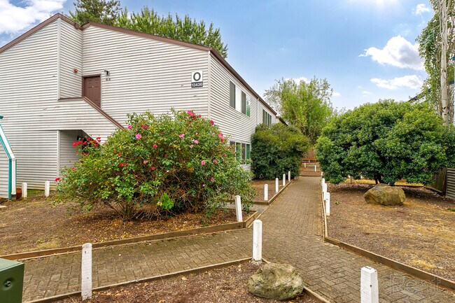 Building Photo - Images Columbia Apartments