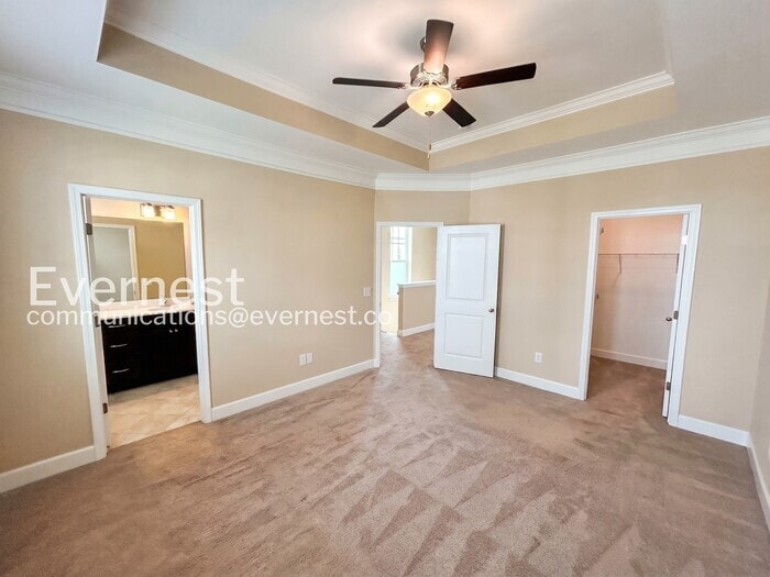 Building Photo - 351 Kara Ln