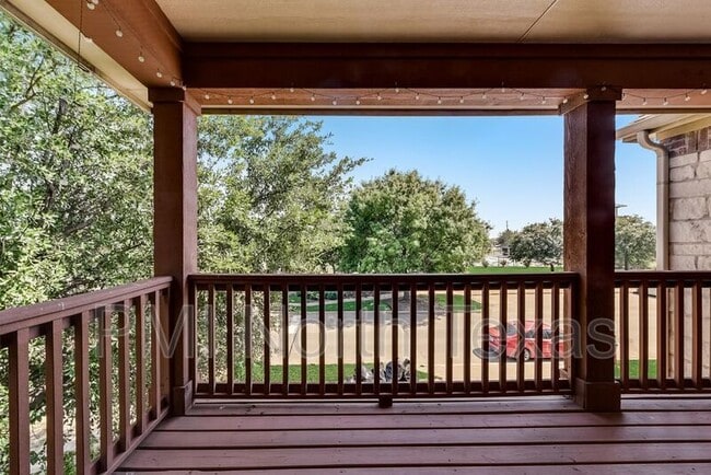 Building Photo - 1325 Mockingbird Dr