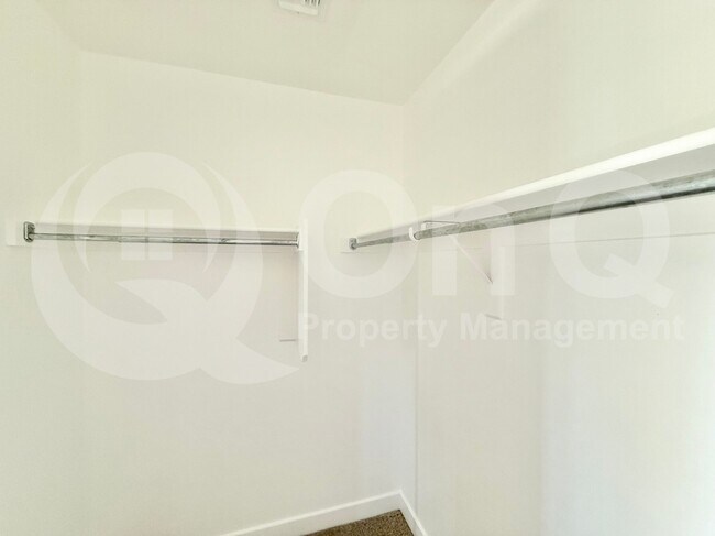 Building Photo - 10631 E Sunflower Ln