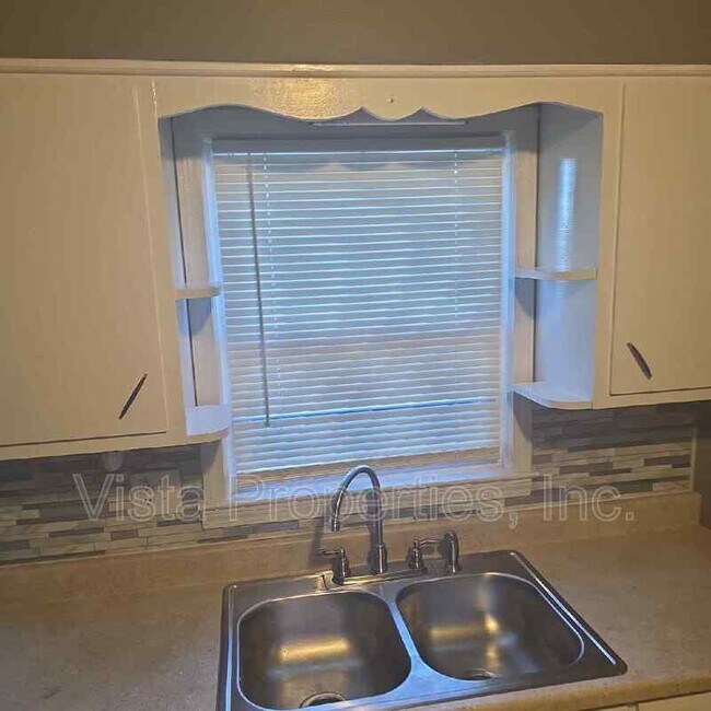 Building Photo - 1622 Haskin Ave