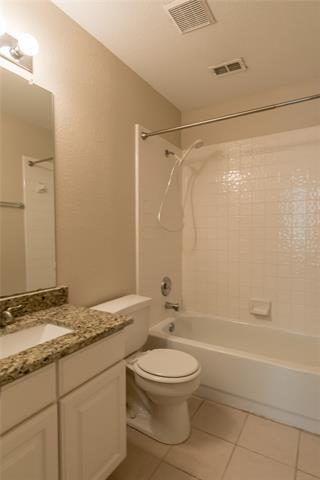 Building Photo - 2617 Zoeller Dr