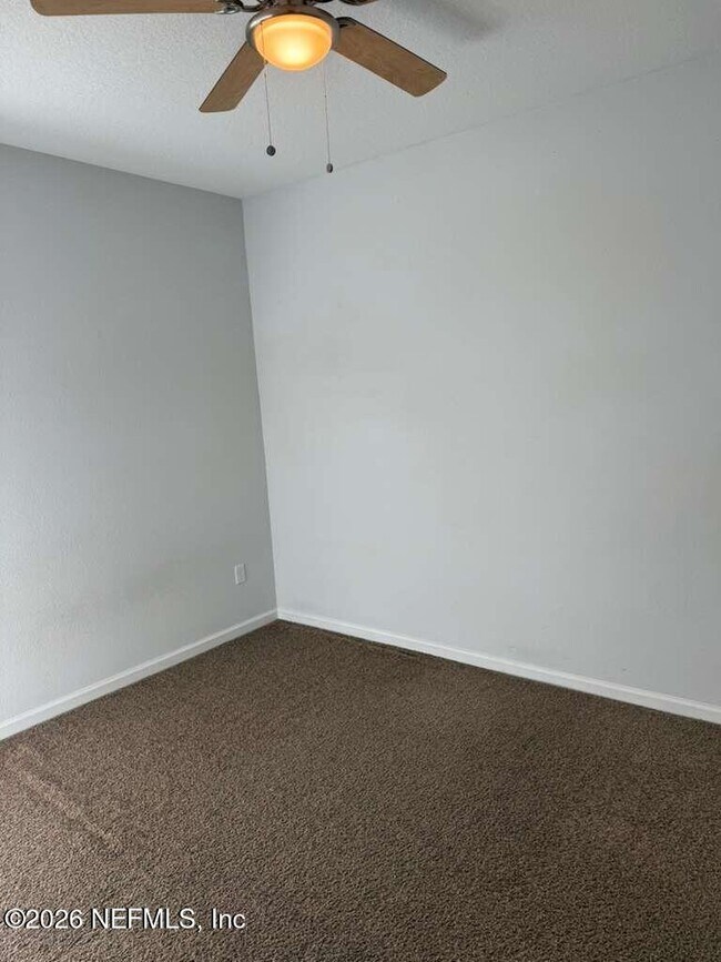 Building Photo - 230 Wineberry Ln