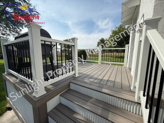 Building Photo - 15 Applewood Dr