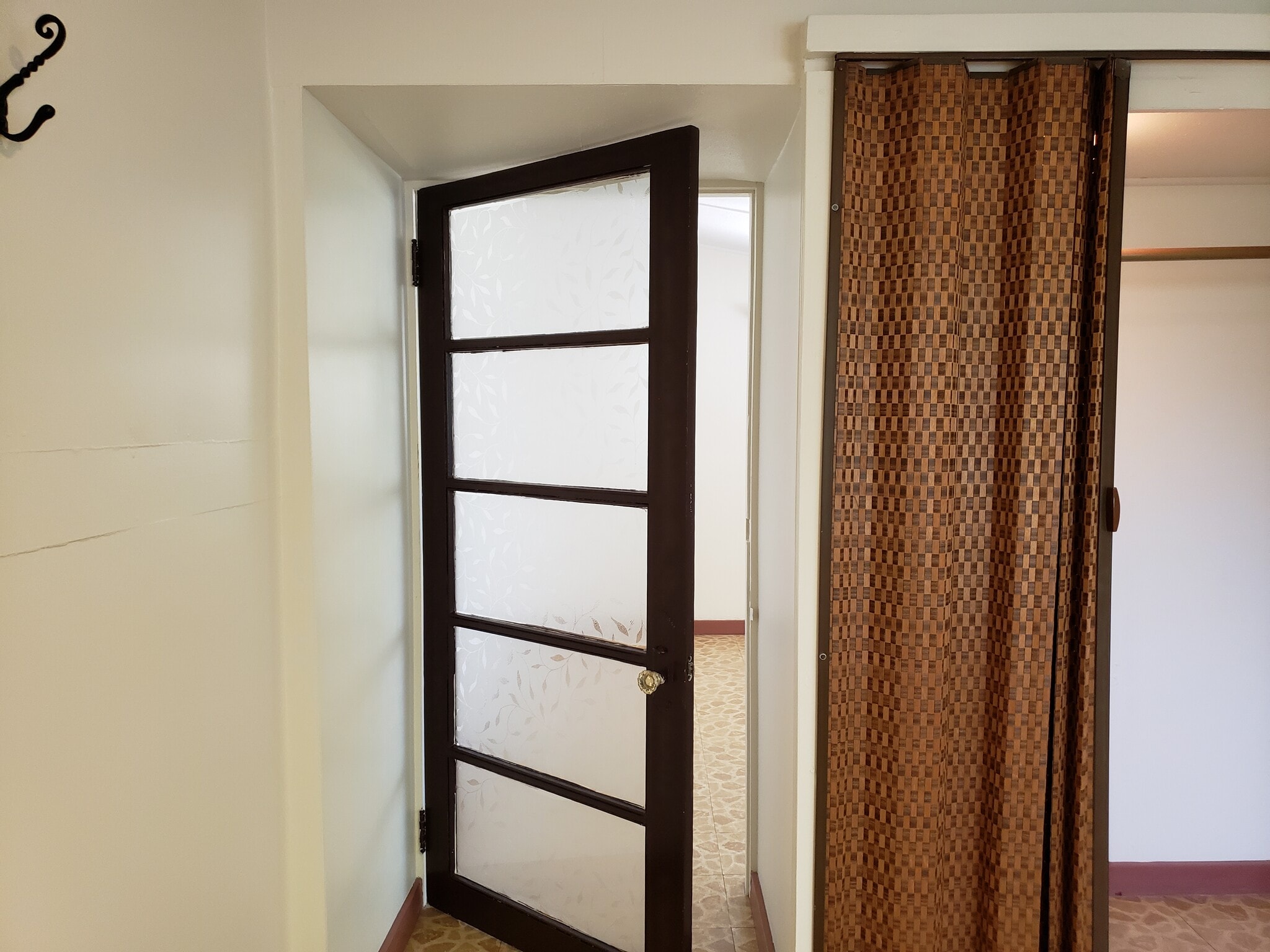 door between bedrooms - 129 Ulupa St