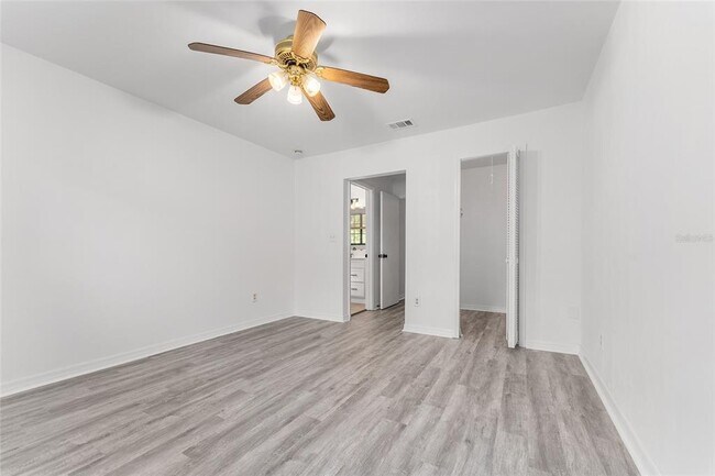 Building Photo - 917 SW 56th Terrace