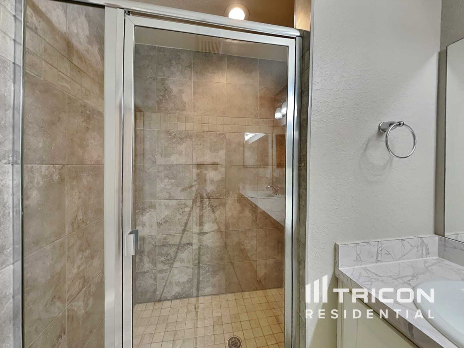 Building Photo - 887 Orleans Dr