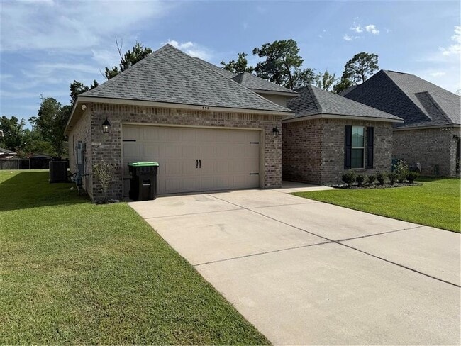 Building Photo - 557 Claiborne Trails Dr