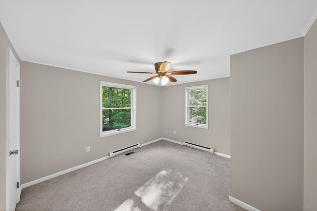 Building Photo - 4225 Robinson Rd