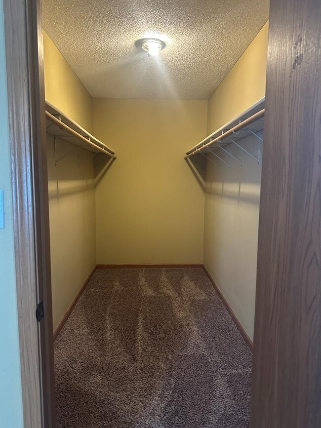 Building Photo - 310 E Liberty Ln