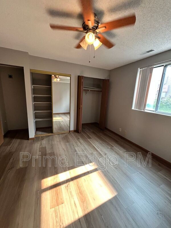 Building Photo - 4615 Prescott Ave