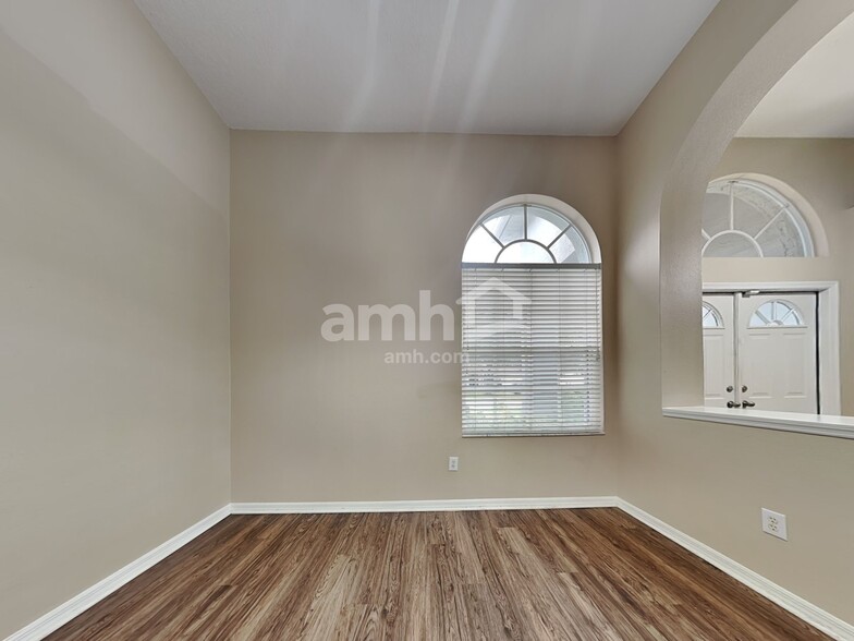 Building Photo - 5231 Camberlea Ave