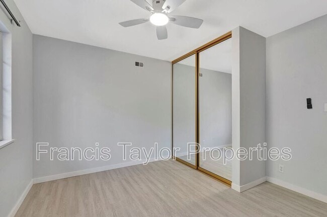 Building Photo - 16303 Avenida Florencia