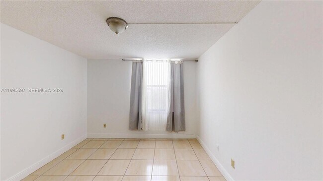 Building Photo - 14201 N Kendall Dr