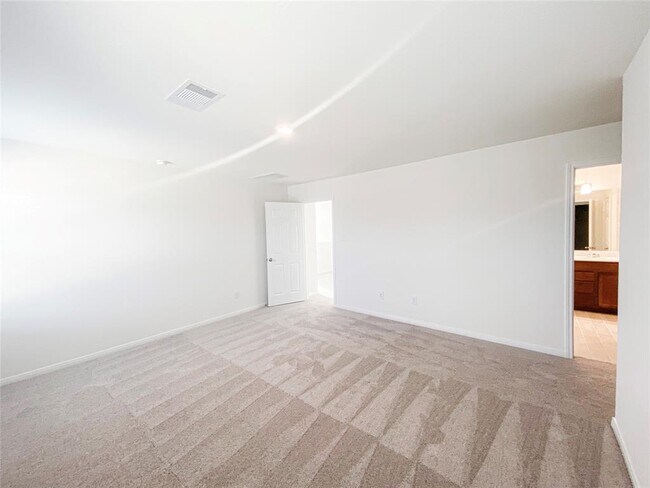 Building Photo - 6634 Elks Trace