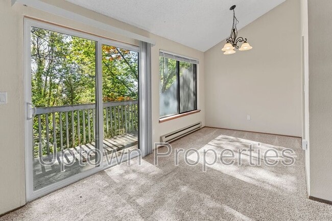 Building Photo - 250 Cervantes Cir