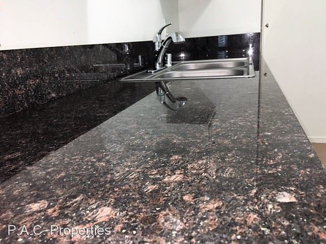 Building Photo - 2 br, 1.5 bath Apartment - 12142 Burbank B...