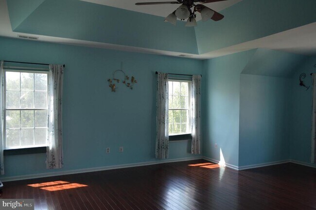 Building Photo - 43308 Barnstead Dr