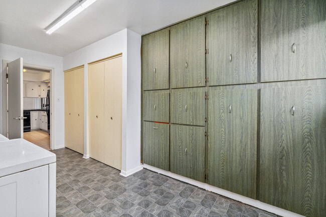 Building Photo - 12305 Derby Ln