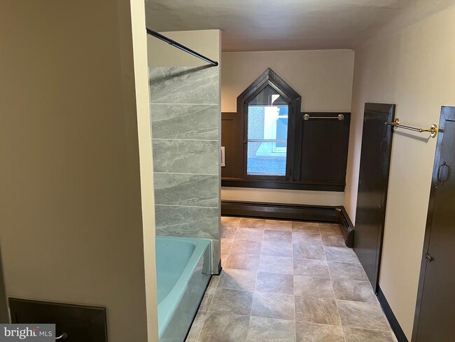 Building Photo - 221 S Reading Ave