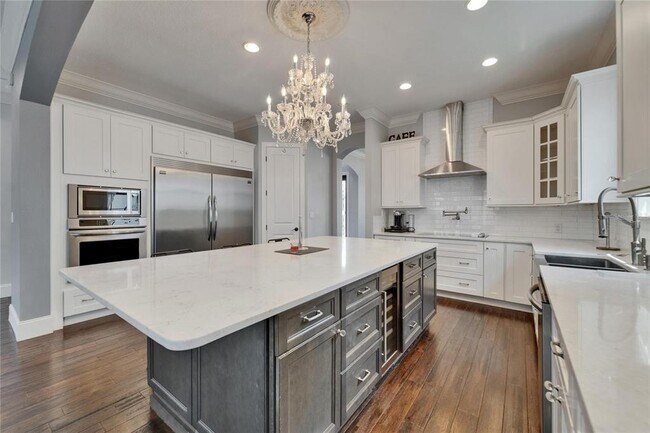 Building Photo - 6116 Lagomar Ln