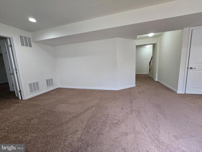 Building Photo - 173 Heartleaf Ln
