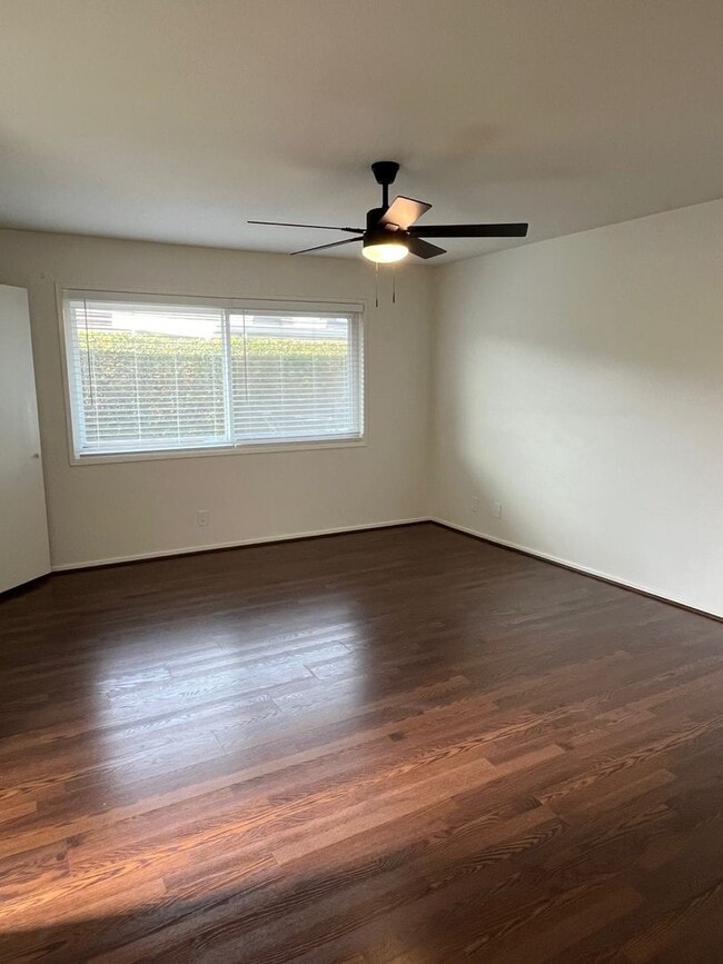 Building Photo - Charming 3 Bedroom, 2 Bath Single Family Home for rent in Seal Beach, CA!