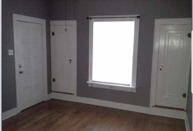 Building Photo - 323 Furr Dr