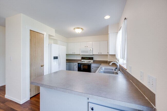 Building Photo - Townhouse Retreat on Military Hill – Moder...