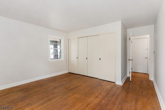 Building Photo - 145 Highview Terrace