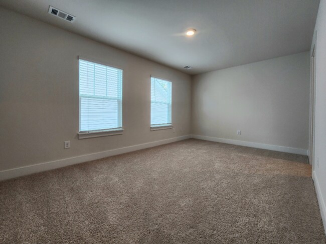 Building Photo - 499 Ml Pk Wy
